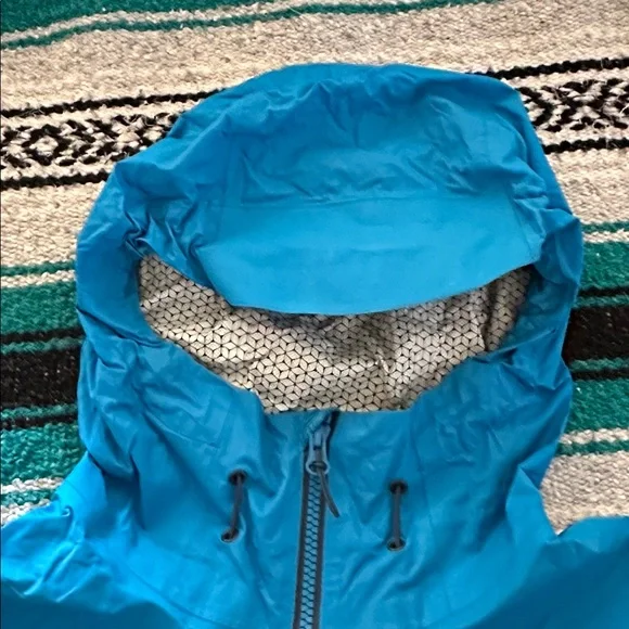 Mountain Hardwear *NWOT* Men's Plasmic Ion Rain Jacket - Picture 4 of 12